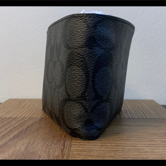 ‼️SOLD‼️COACH Double Billfold Wallet In Signature Canvas - Picture 4 of 7